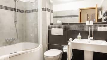 Articles de toilette gratuits, sĂšche-cheveux, serviettes fournies