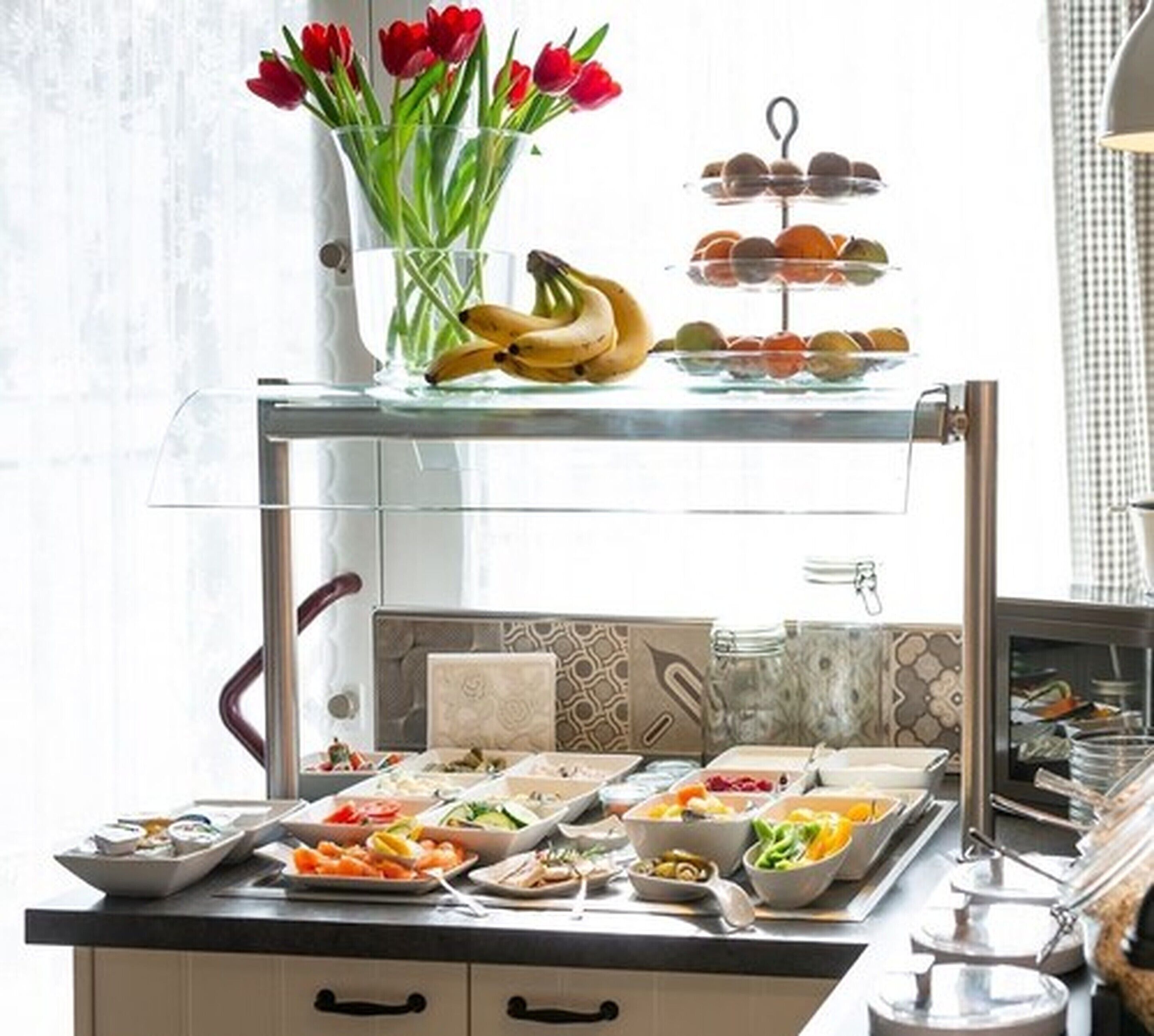 Desayuno buffet todos los días (EUR 12.5 por persona) 