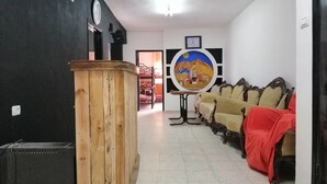 Quầy tiếp tân