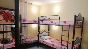Phòng tập thể, nhiều giường (Girls Palace) | Khu phòng khách