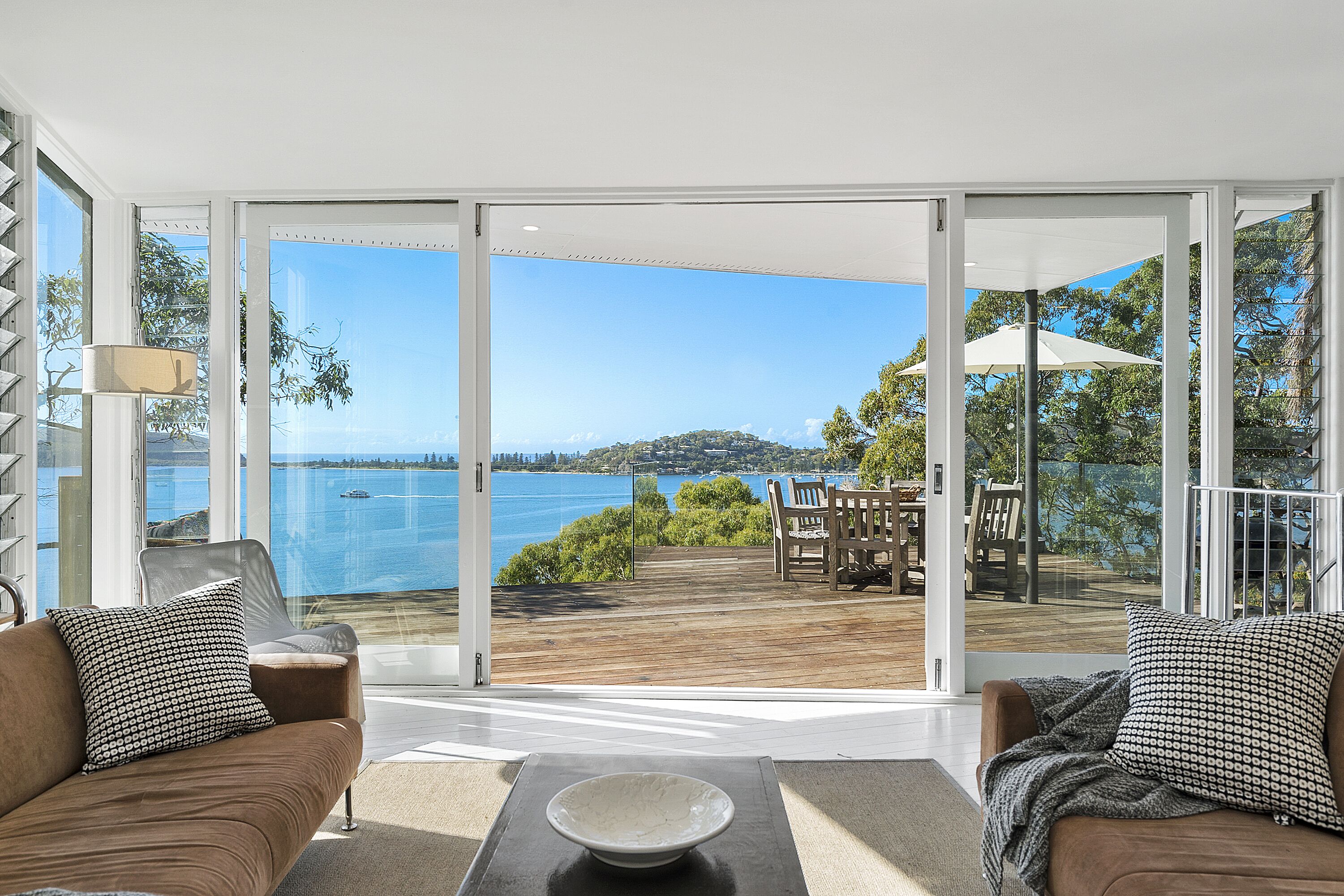 Great Mackerel Beach Cabin (Palm Beach and Pittwater Views) — image 6