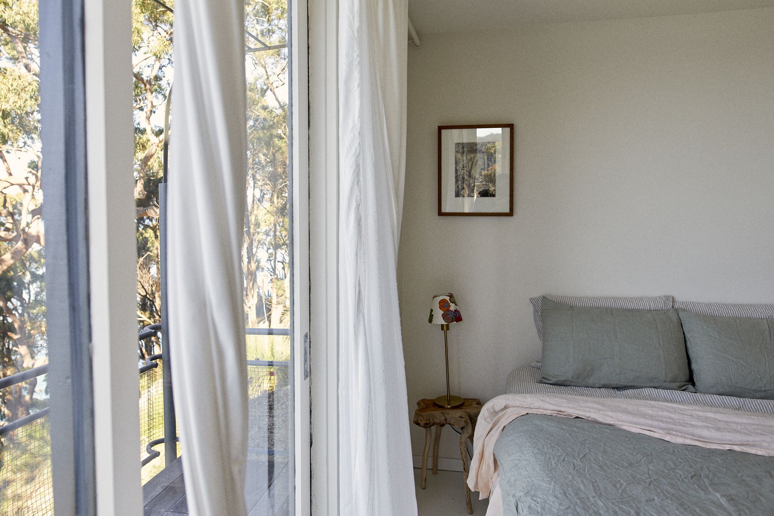 Great Mackerel Beach Cabin (Palm Beach and Pittwater Views) — image 16