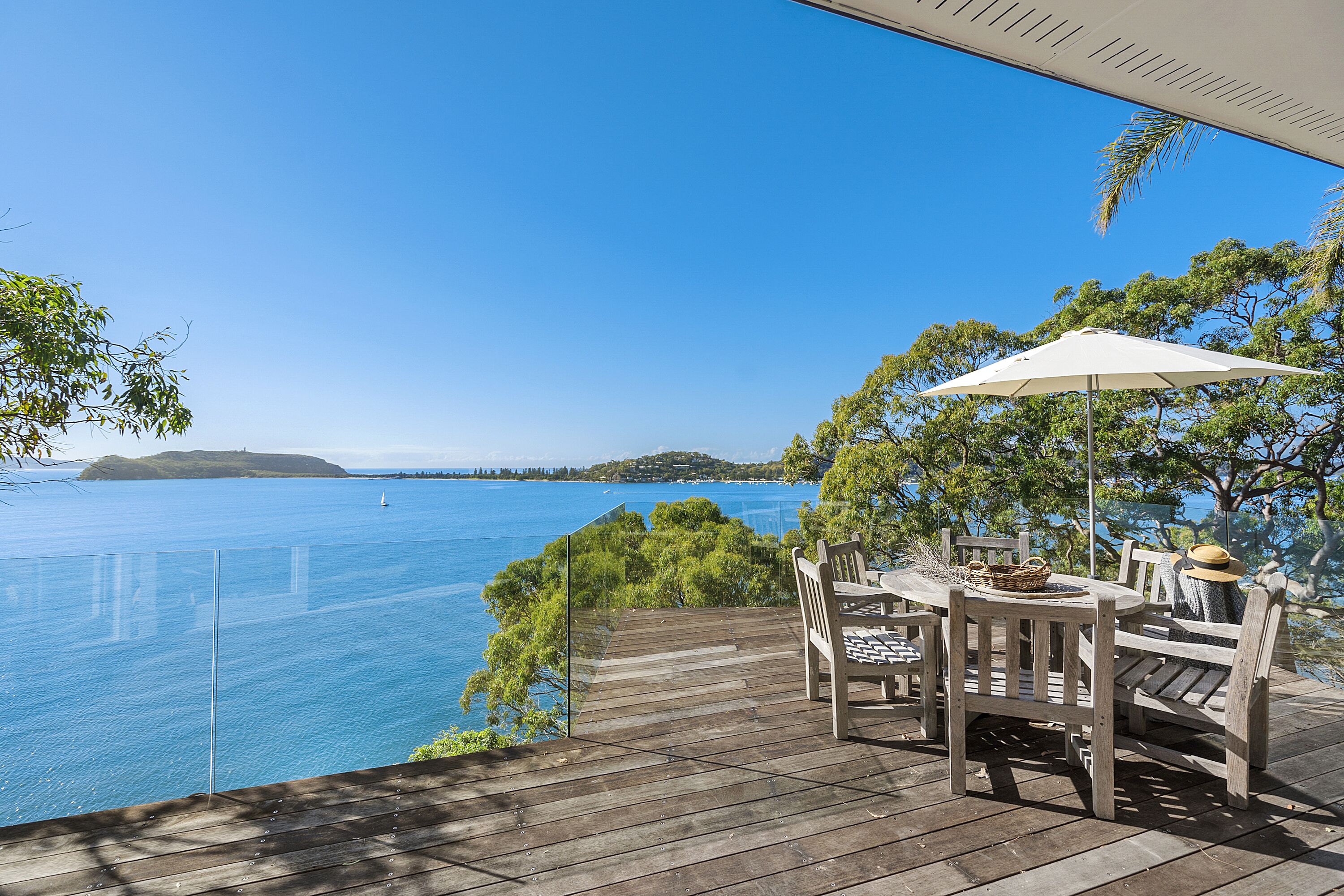 Great Mackerel Beach Cabin (Palm Beach and Pittwater Views) — image 13