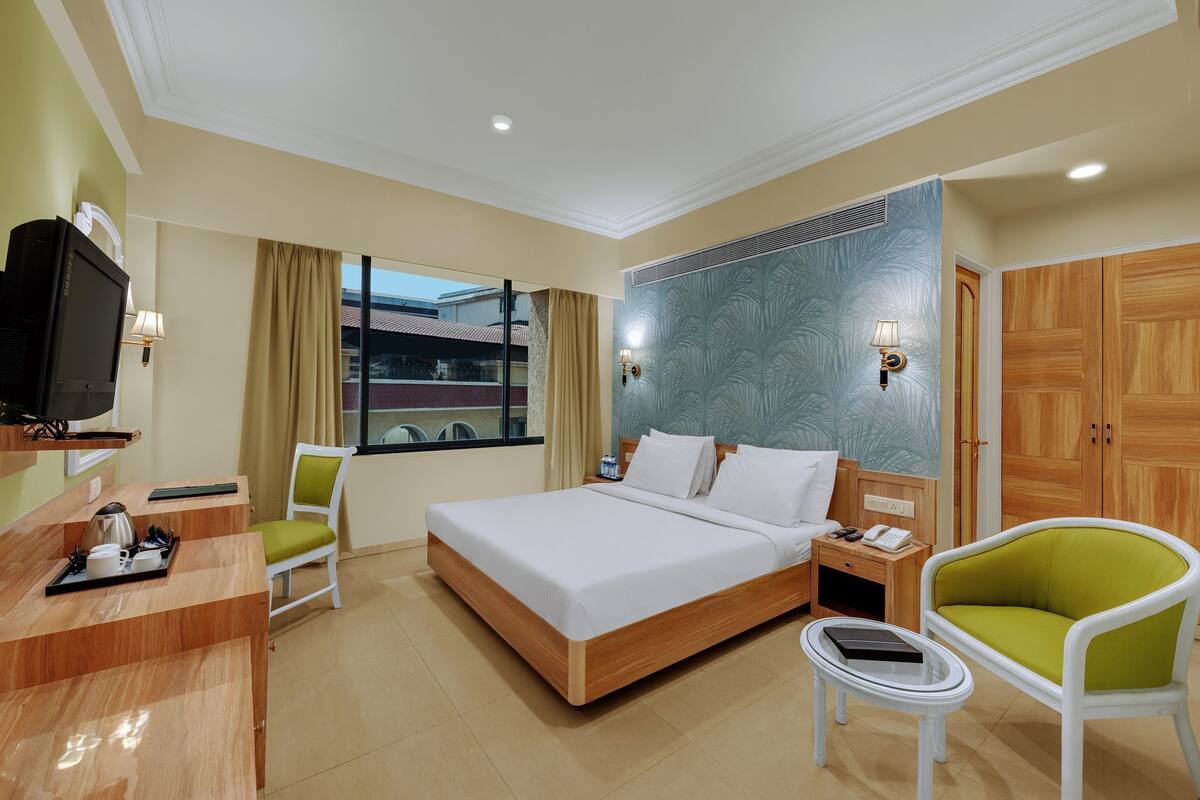 Kamar Deluks | 1 kamar tidur, brankas, meja kerja, dan ruang kerja ramah laptop