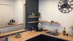 Tägliches inbegriffenes einheimisches Frühstück