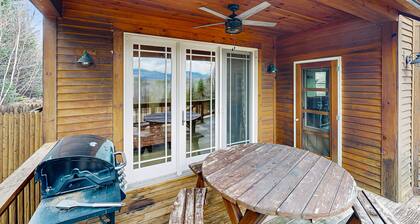 Grand cabin with gorgeous views - perfect for big families