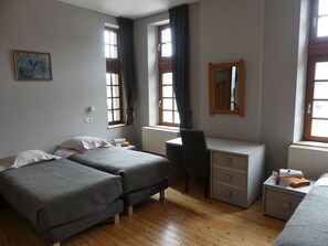 6 habitaciones y wifi gratis