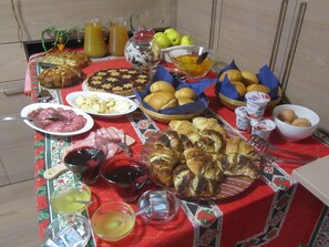 Gratis komplett frukost varje dag 