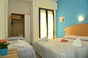 家庭客房 | 義大利 Frette 床單、高級寢具、羽絨被、舒適加層