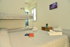 家庭客房 | 義大利 Frette 床單、高級寢具、羽絨被、舒適加層