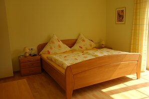 Double Room | Free WiFi, bed sheets