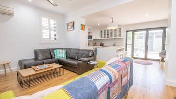 TV, fireplace, offices