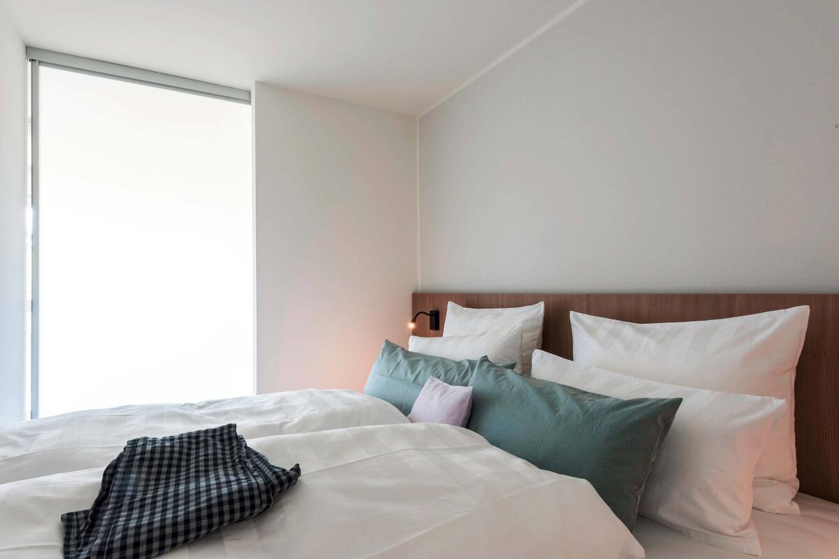 Literie de qualité supérieure, coffres-forts dans les chambres, bureau