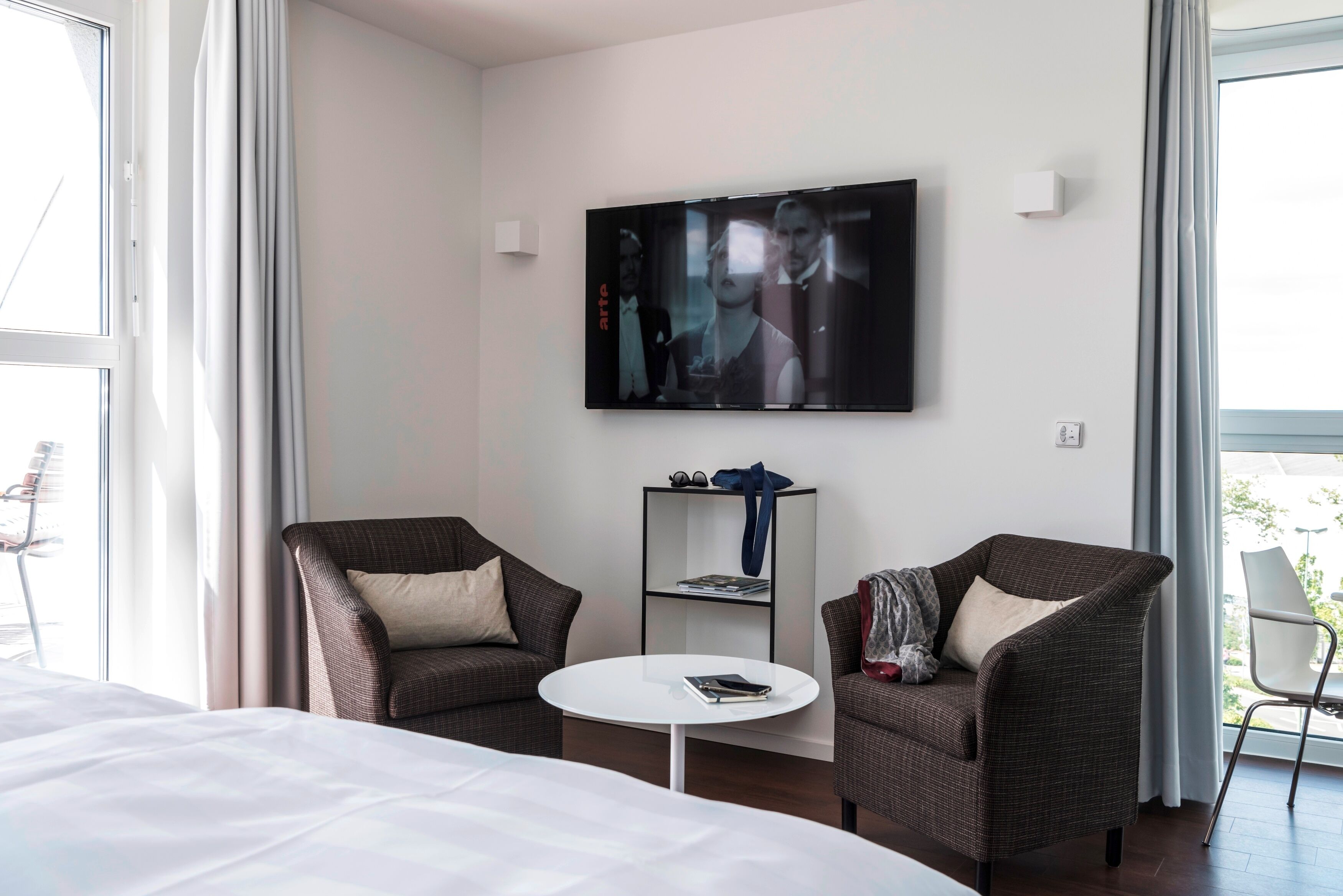 superior studio, balcony | premium bedding, in-room safe, desk, laptop workspace