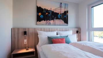 Premium bedding, in-room safe, desk, laptop workspace
