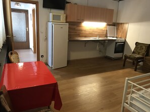 开间 | 免费 WiFi、床单