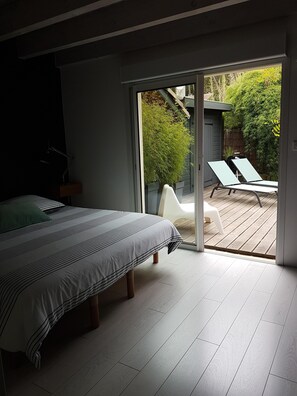 4 多间卧室、熨斗/熨衣板、WiFi、床单