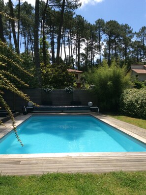 室外游泳池,恒温泳池