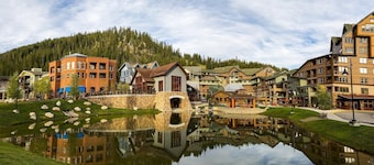 Top Floor Mountain Retreat, Prime Location to WP Base Village, Trestle Bike Park