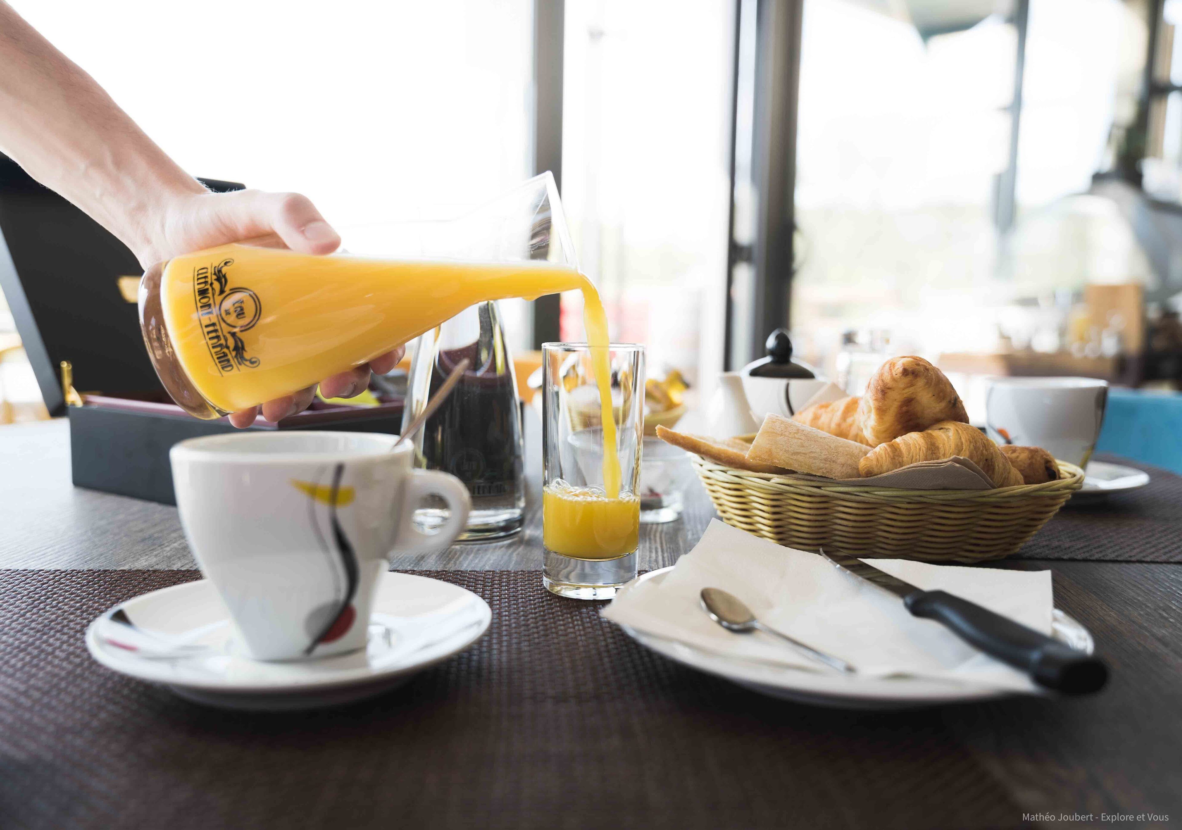 daily buffet breakfast (eur 12 per person)