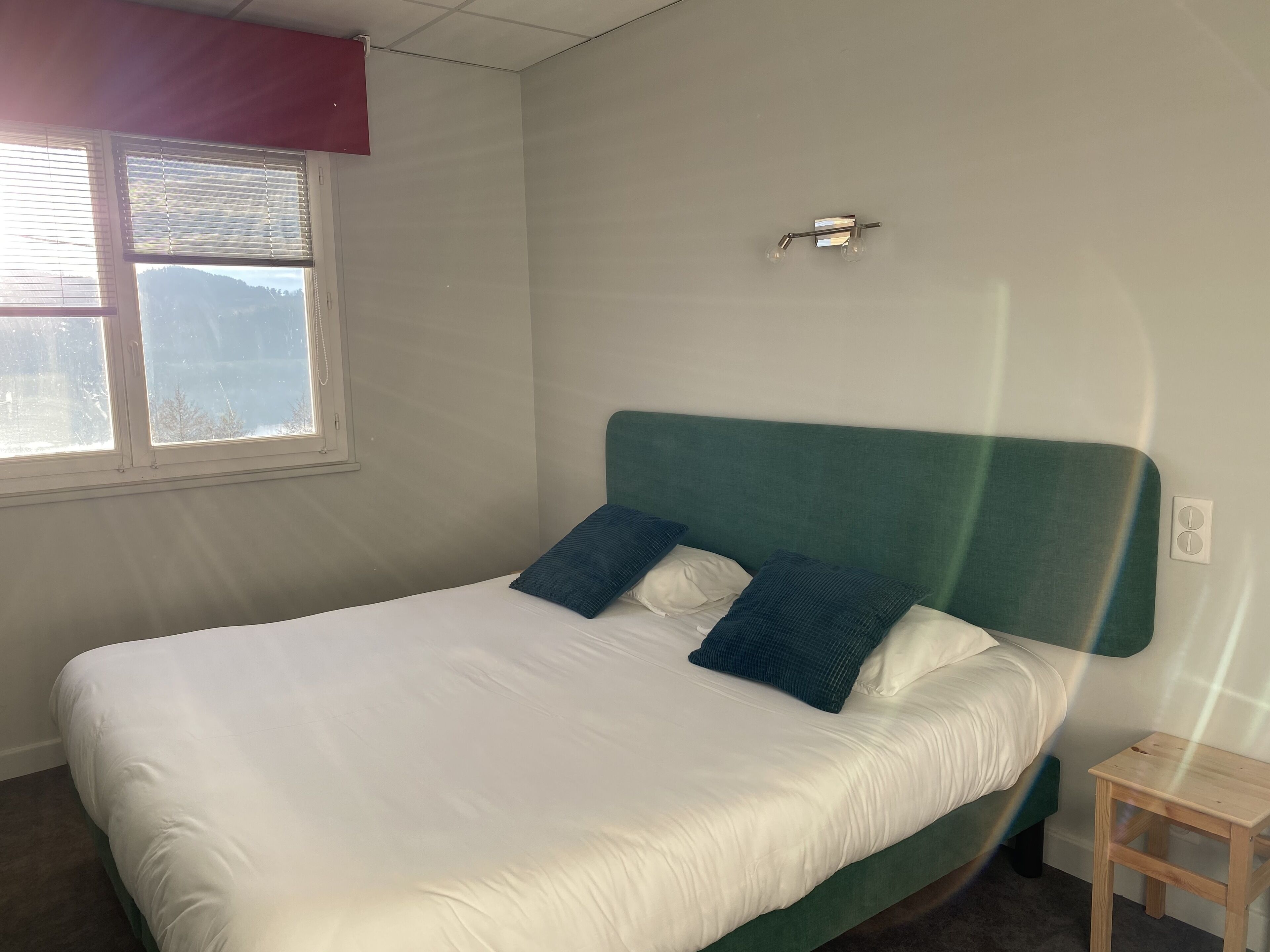 economy double or twin room | individually decorated, individually furnished, blackout curtains