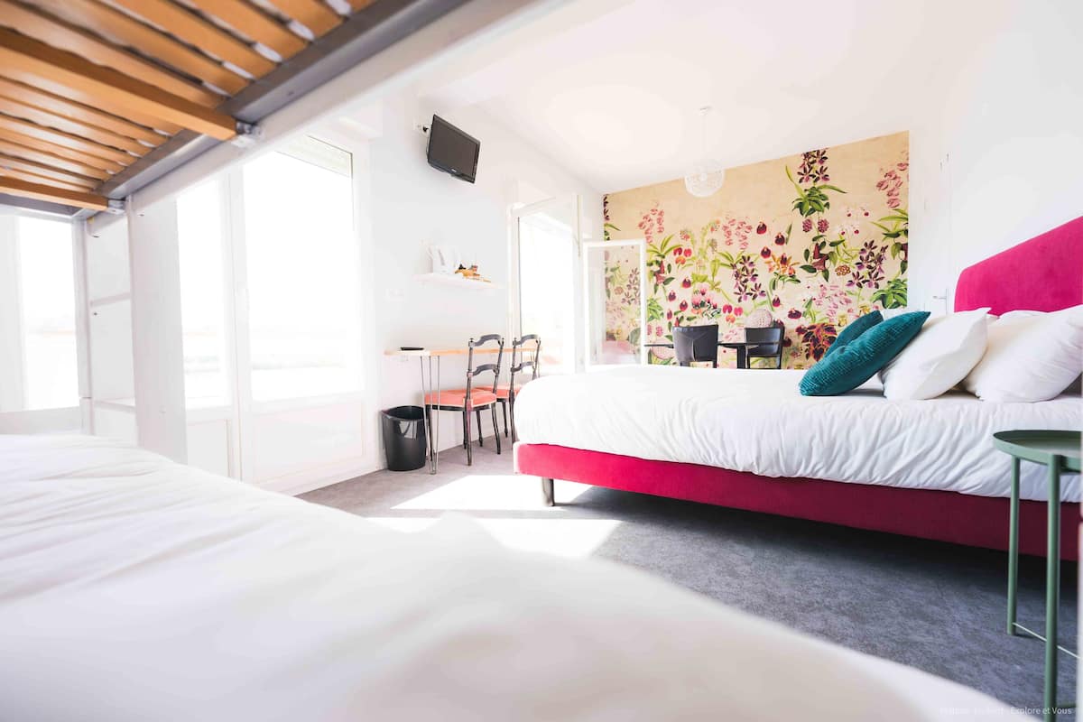 family room | individually decorated, individually furnished, blackout curtains