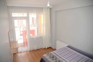 Bureau, Wi-Fi gratuit, draps fournis