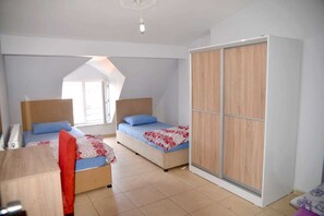 Desk, free WiFi, bed sheets - Cakir Apart (Eskisehir)