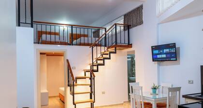 Crown Deluxe Apartments