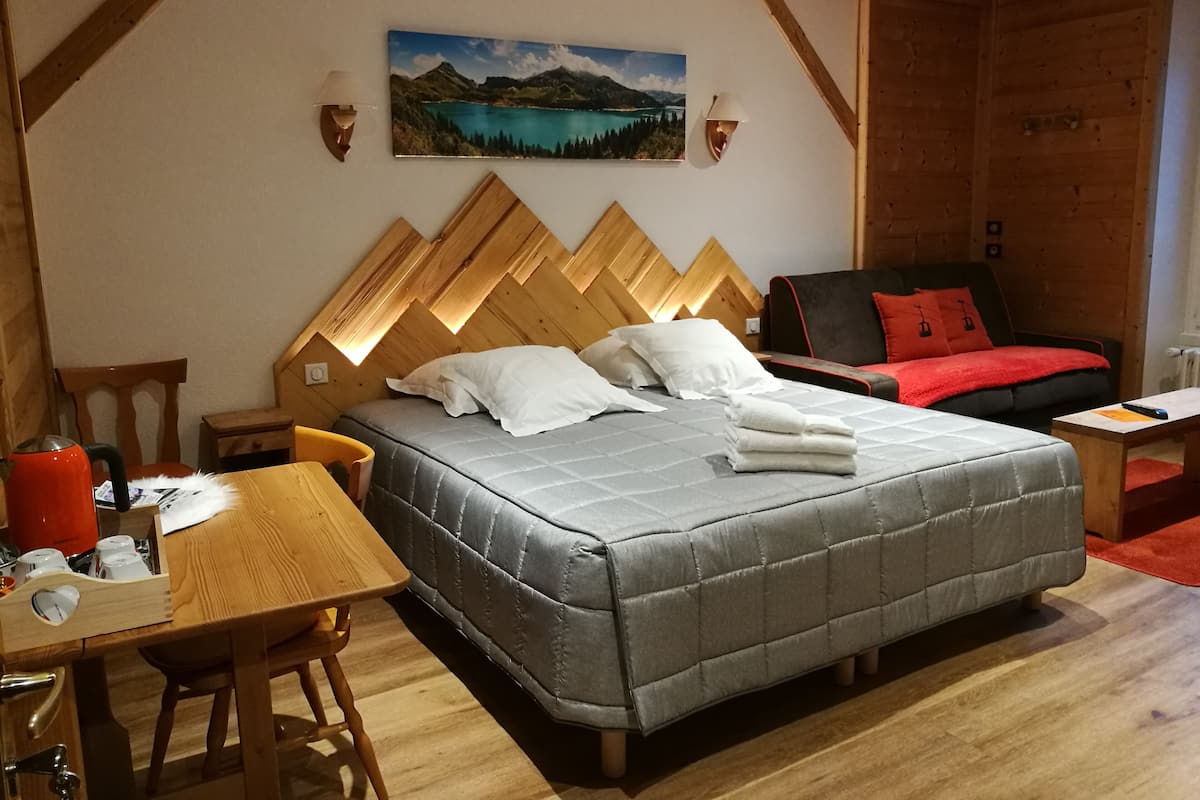 2 chambres, bureau, rideaux occultants, chambres insonorisées
