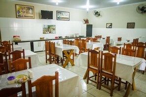 Desayuno bufé gratuito y diario