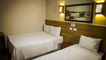 Quarto triplo | Frigobar, cortinas blackout, Wi-Fi de cortesia, roupa de cama