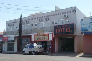 Fachada de la propiedad