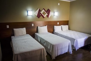 Triple Room - Barbara's Hotel (Junqueirópolis)