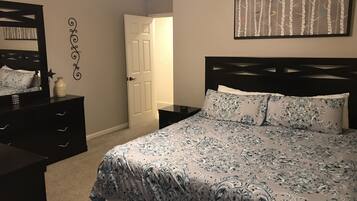 3 Schlafzimmer, Schreibtisch, BĂŒgeleisen/BĂŒgelbrett, Reisekinderbett