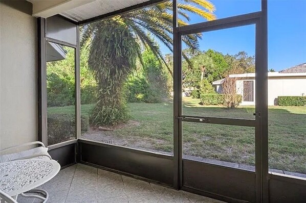 Interior - Waterfront Condo with Dock (Crystal River)