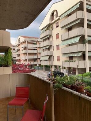 Driepersoonskamer, gedeelde badkamer | Balkon