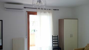 Chambre Triple, salle de bains commune