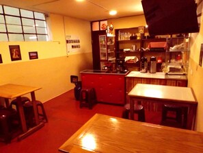 Coffee shop - El Manzano Hostel (Puno)