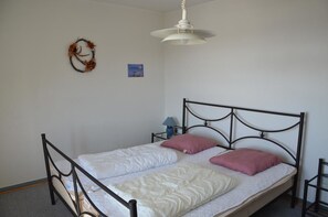 Standard Double Room, Shared Bathroom (9,10) | Individually decorated, individually furnished, soundproofing - Ferie På Toppen (Skagen)