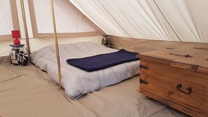 Tent (2 pers) - Camping La Tourelle (Plémy)