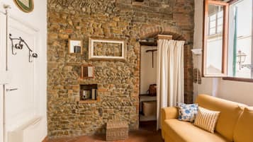 Estúdio | Sala de estar | TV