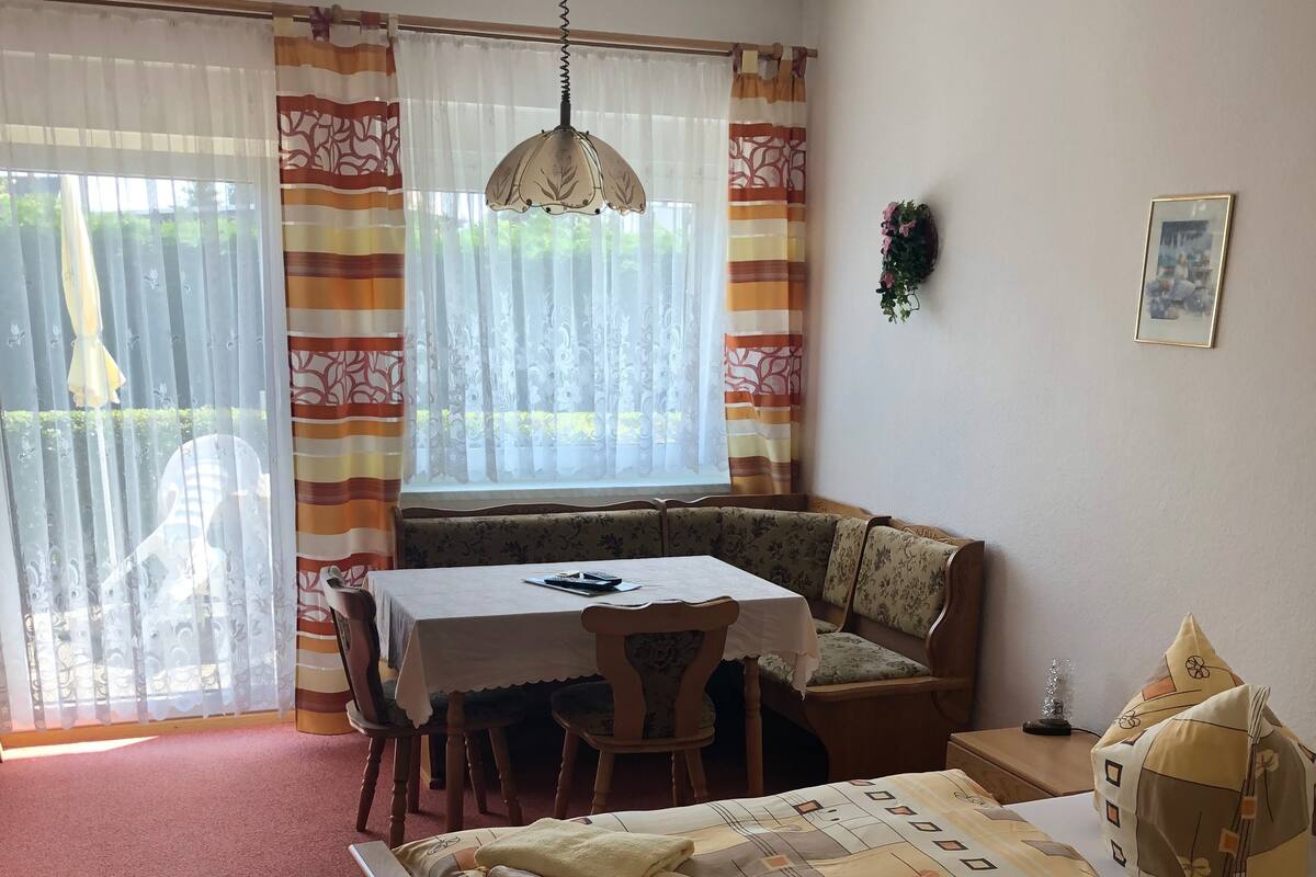 Double Room (#4) | Rollaway beds, free WiFi