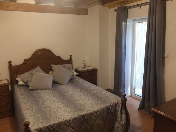 2 bedrooms, soundproofing, iron/ironing board, WiFi - TITA HOUSE WASHINGTON (lavacolhos)