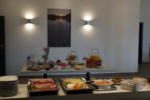 Free daily continental breakfast - Ruhr Inn Hotel (Hattingen)