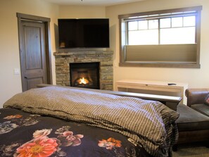 3 habitaciones, tabla de planchar con plancha, wifi y ropa de cama