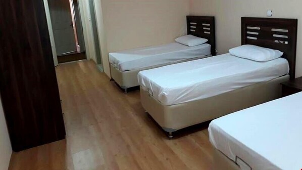 Family Room | Free WiFi, bed sheets