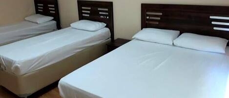 Family Room | Free WiFi, bed sheets