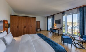 Doppelzimmer "BODENSEEBLICK" | Allergikerbettwaren, Zimmersafe, Schreibtisch, Verdunkelungsvorhänge