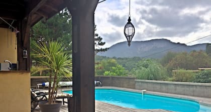 Linda y cómoda casa, con piscina privada reservada